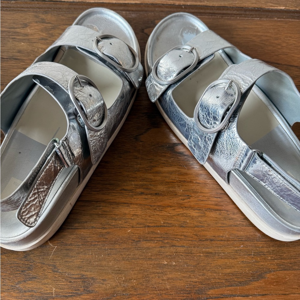 Dolce Vita Silver Footbed Sandals with strap - Picture 3 of 5